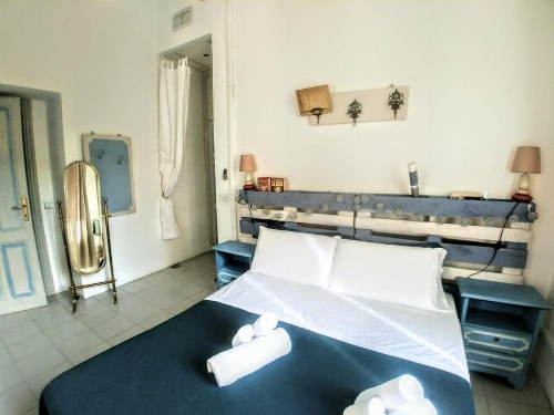 B&B Next Stop image 16