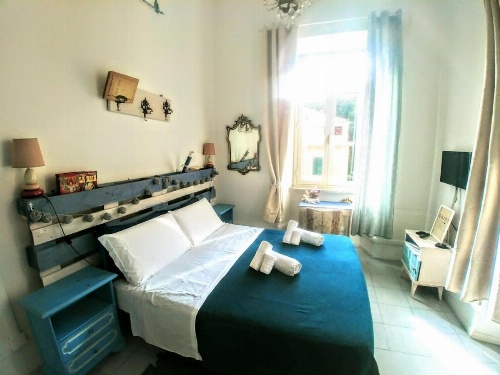 B&B Next Stop image 17