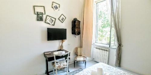 B&B Next Stop image 21