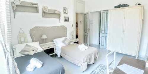 B&B Next Stop image 23