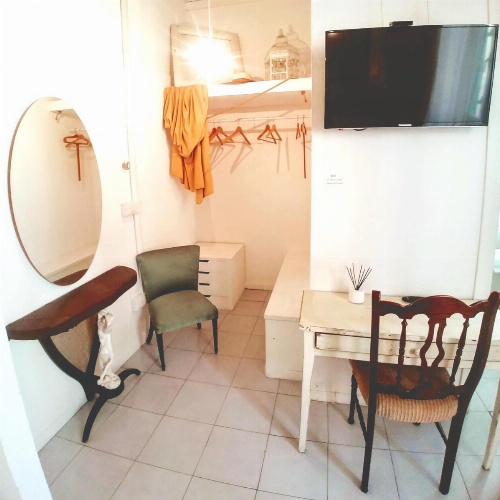 B&B Next Stop image 41