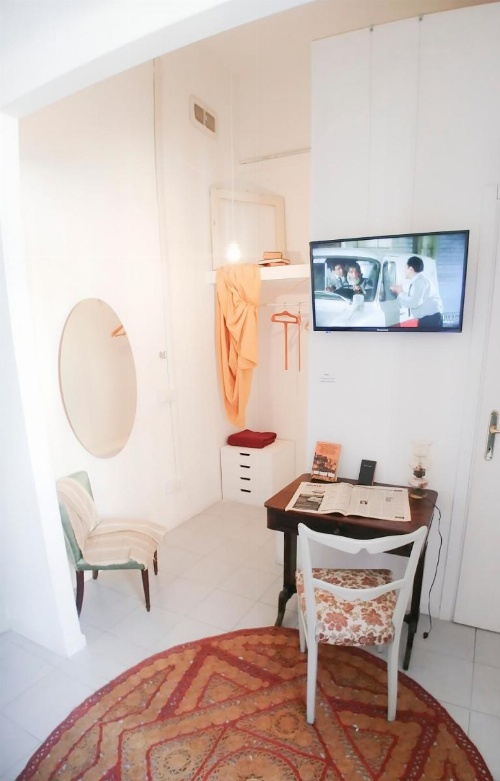 B&B Next Stop image 7