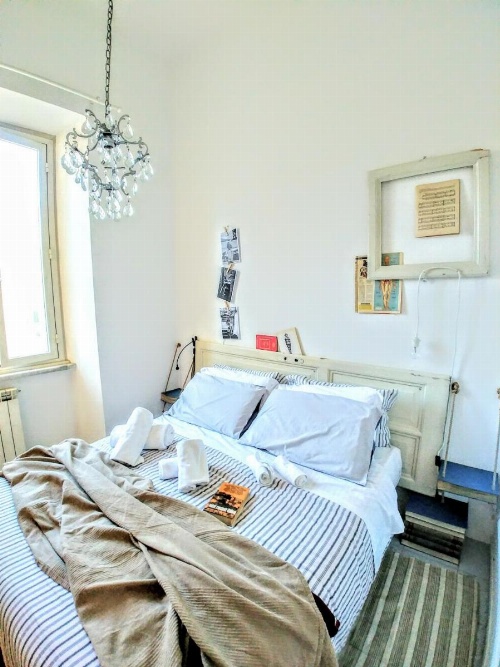 B&B Next Stop image 8